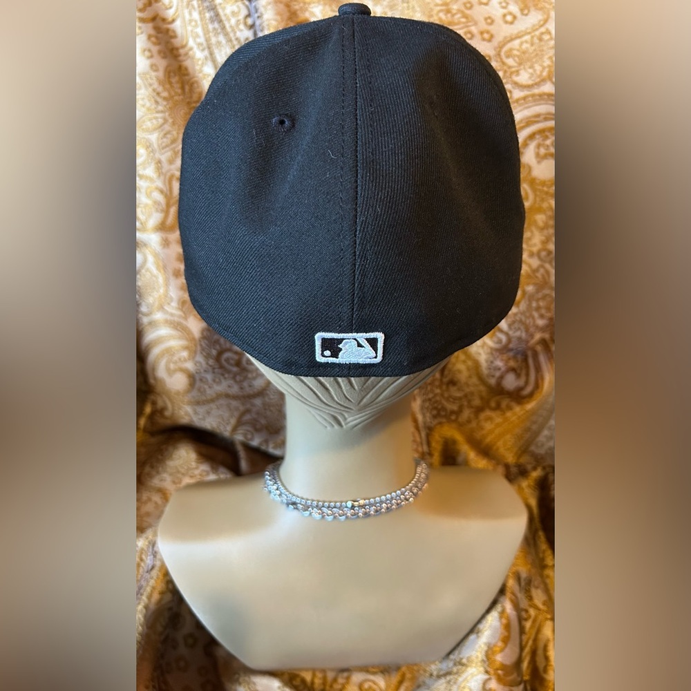 Washington Nationals New Era Black Cap with White Embroidery - Picture 4 of 5